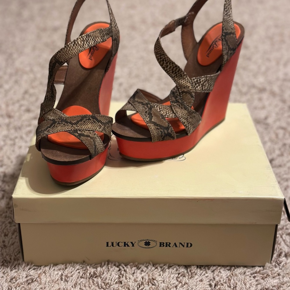 Lucky Brand Women's Tan and Orange Wedge Sandals